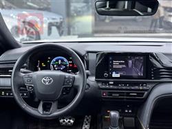 تۆیۆتا کامری